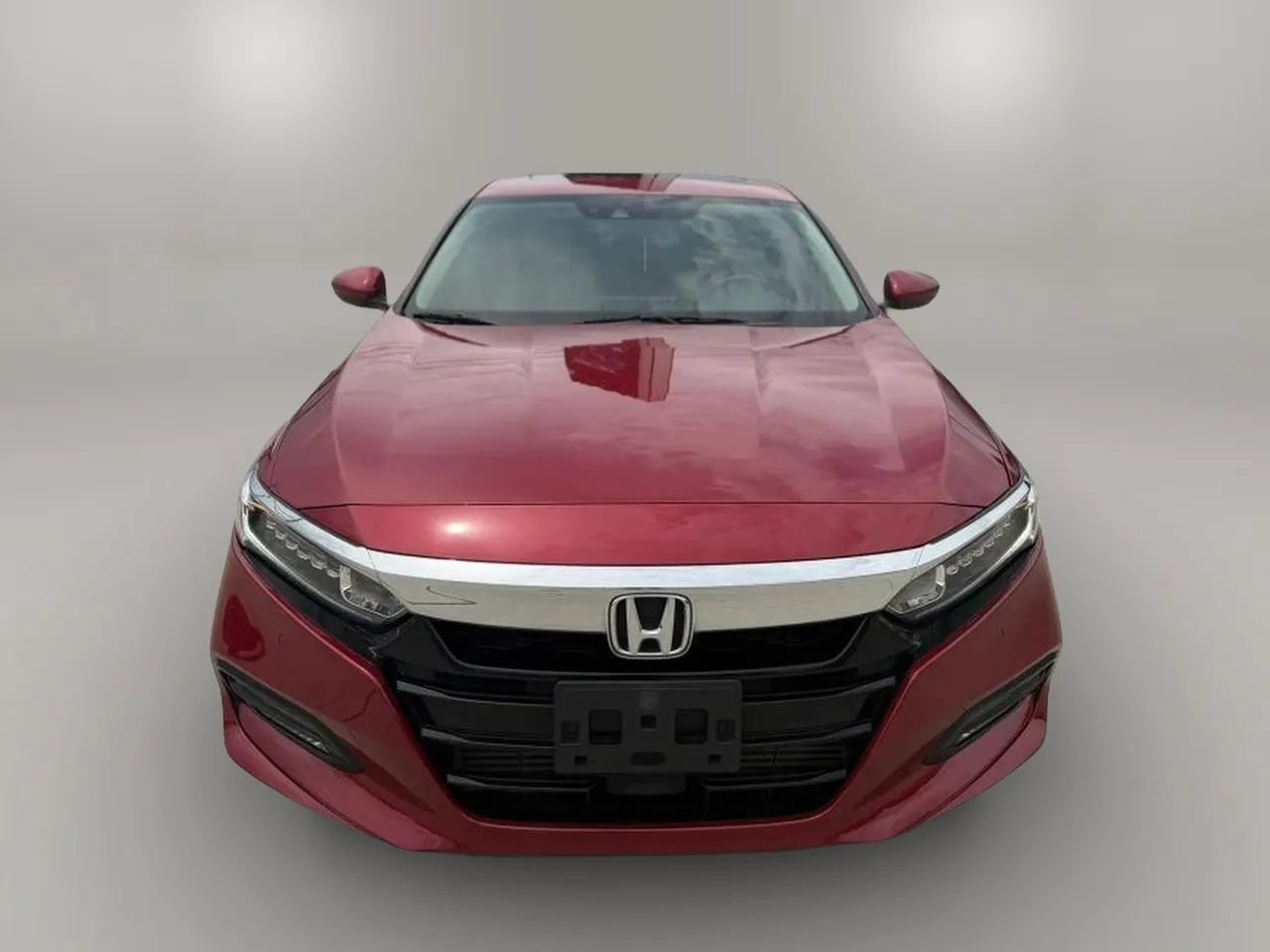 Used 2018 Honda Accord Touring image 2