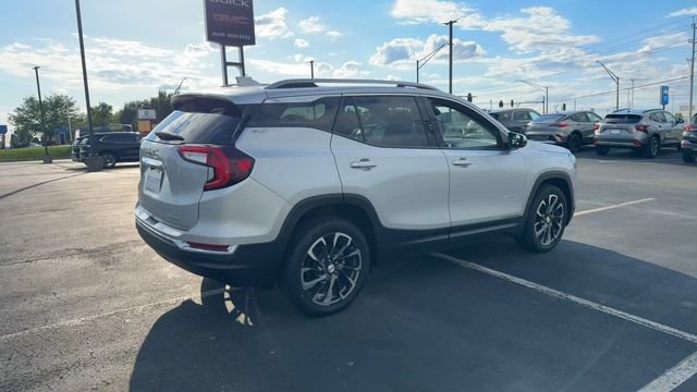 Used 2022 GMC Terrain SLT w/ Infotainment Package II AWD/4WD image 8