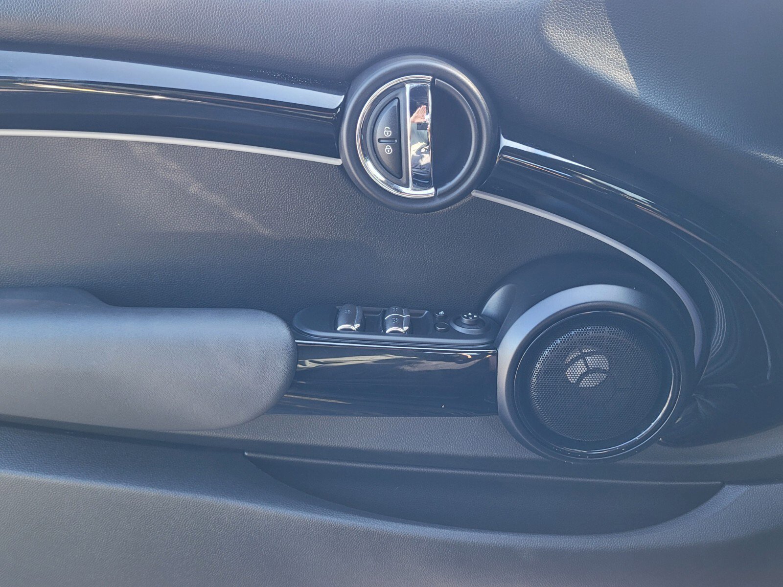 Used 2023 MINI Cooper S w/ MINI Resolute Edition image 19