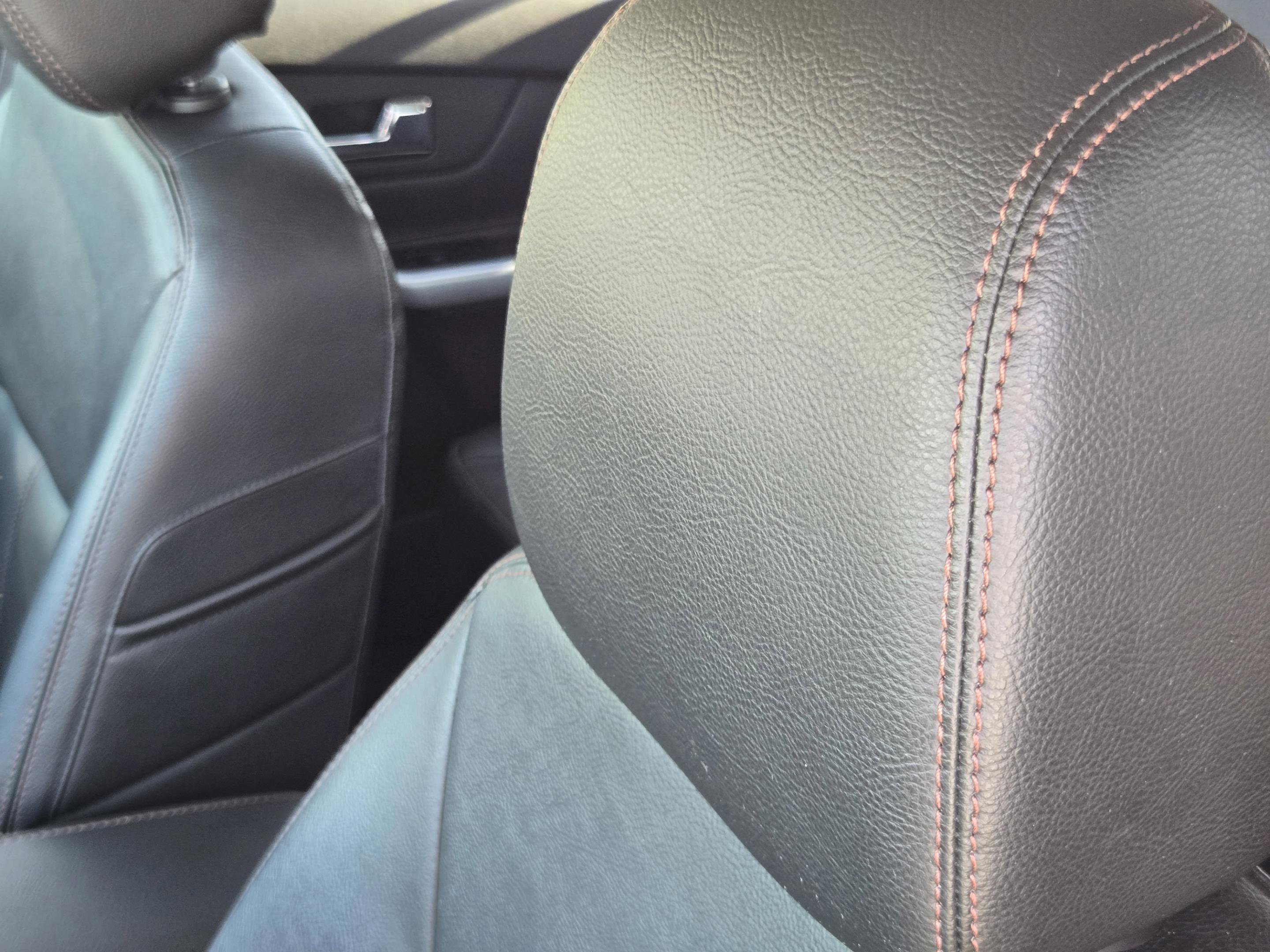 Used 2014 Ford Edge Limited w/ Driver Entry Package FWD image 11