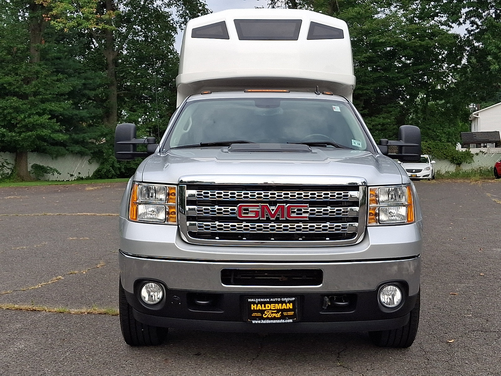 Used 2013 GMC Sierra 2500 SLT w/ SLT Convenience Package AWD/4WD image 2
