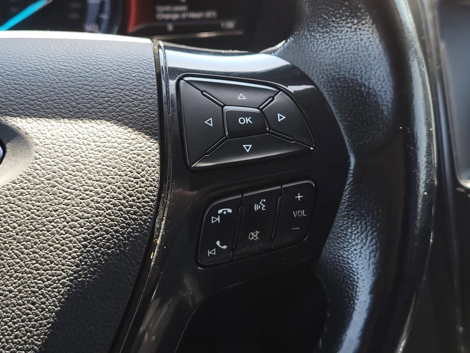 Used 2017 Ford Explorer XLT w/ Equipment Group 202A image 31