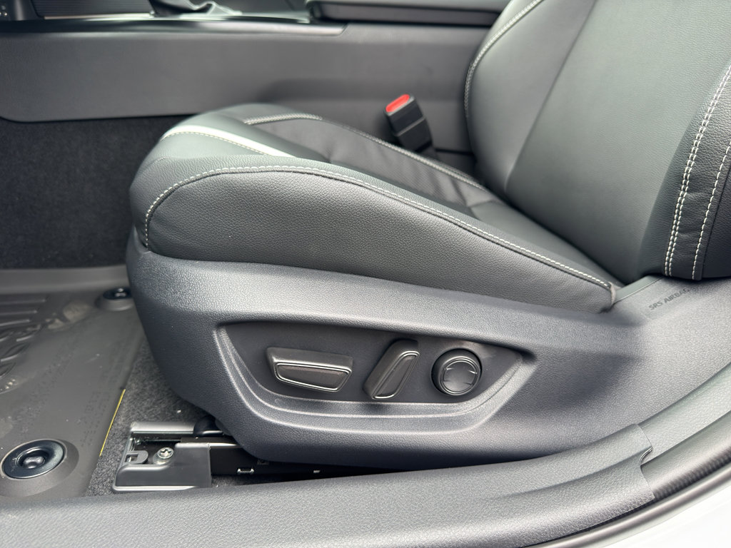 New 2026 Toyota Camry Hybrid image 17
