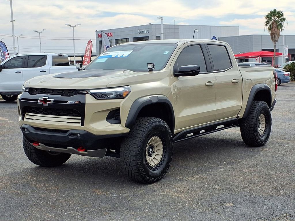 Used 2024 Chevrolet Colorado ZR2 w/ Technology Package image 3
