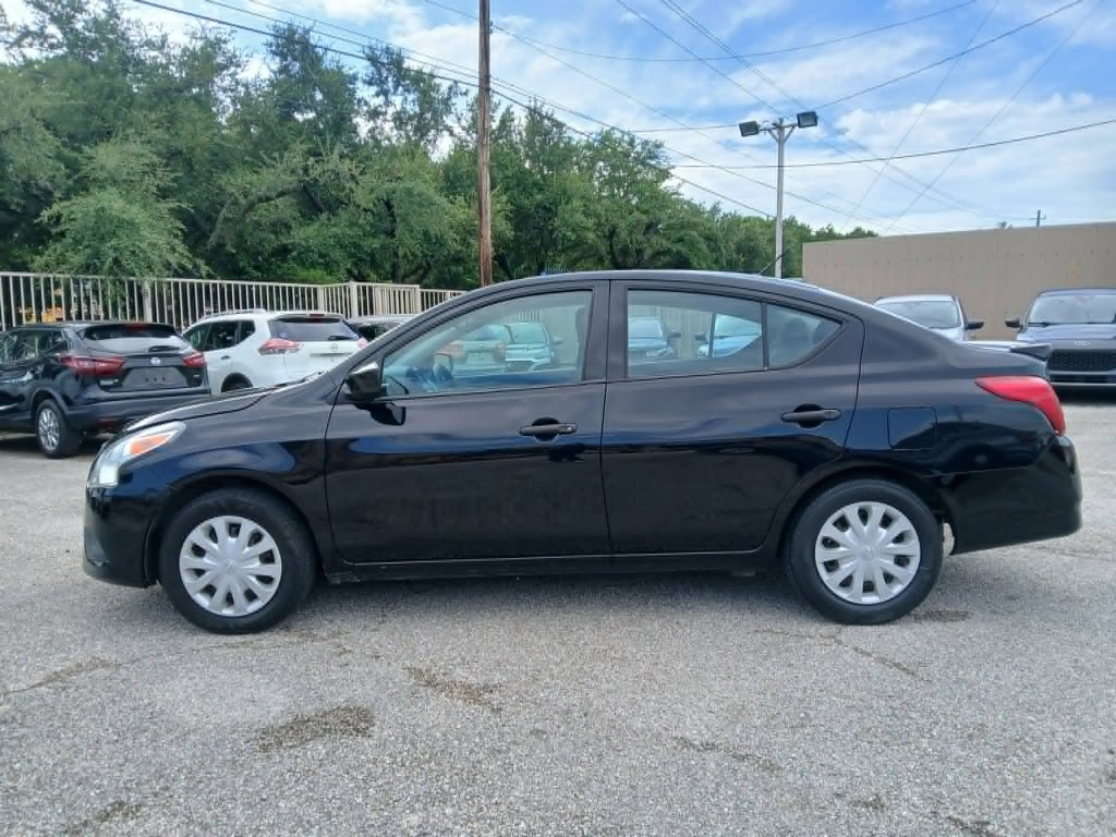 Used 2019 Nissan Versa S Plus FWD image 4