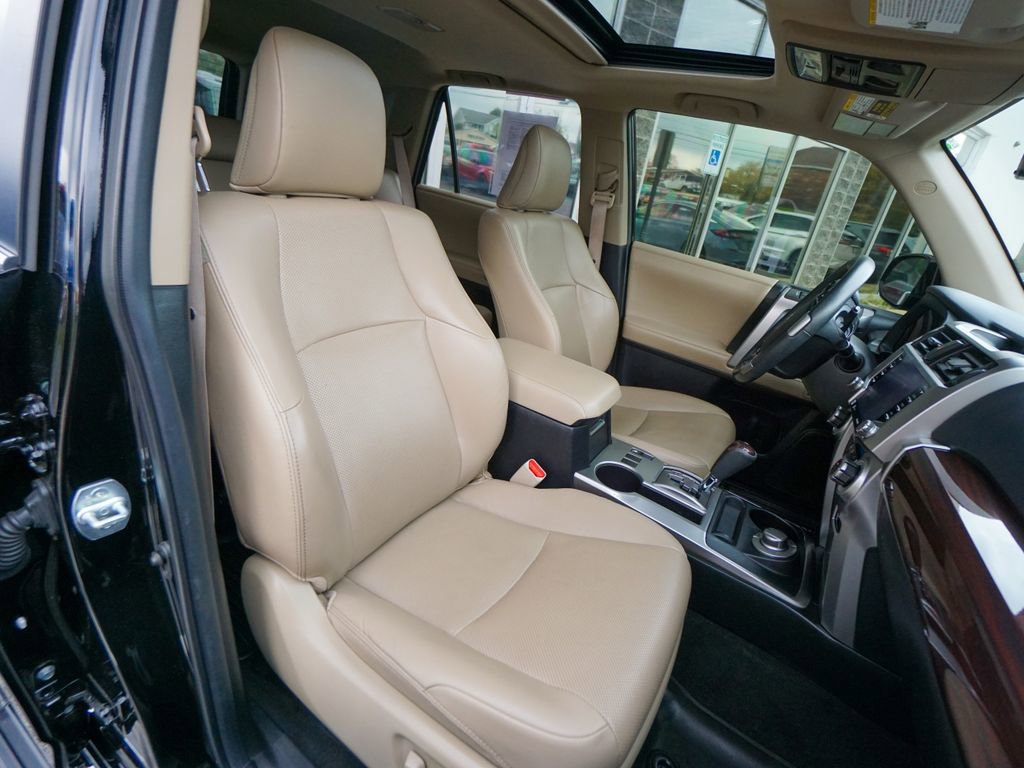 Used 2020 Toyota 4Runner SR5 image 31