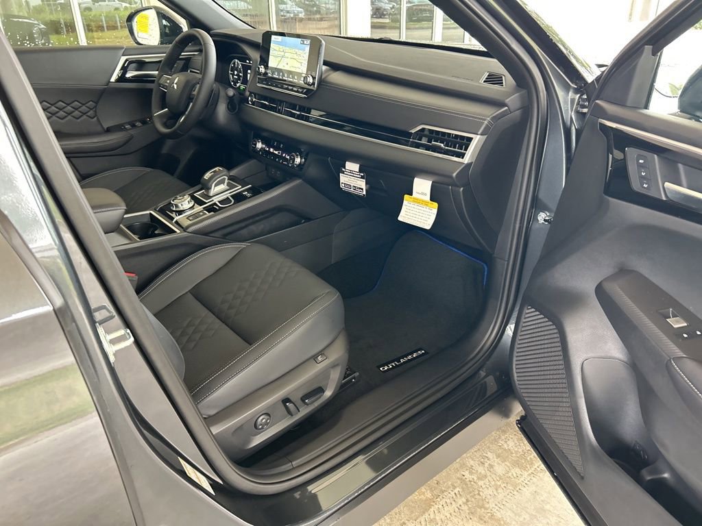 New 2025 Mitsubishi Outlander SEL Black Edition image 26