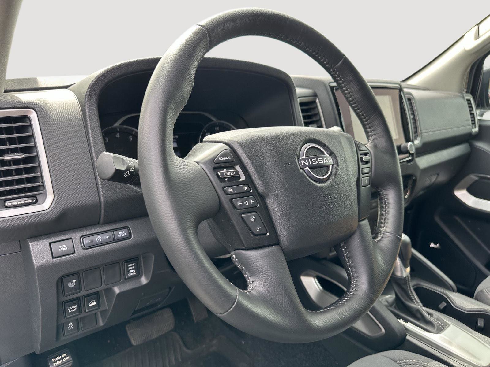 Used 2024 Nissan Frontier SV w/ Hardbody Edition image 11