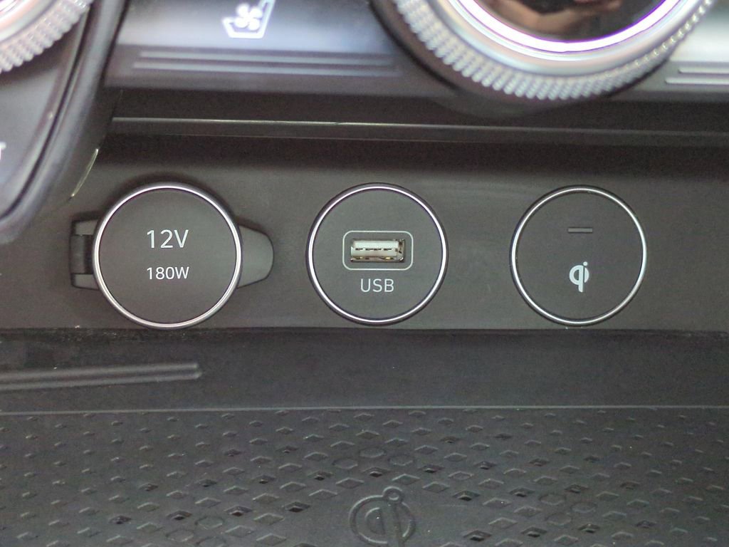 Used 2023 Genesis G70 2.0T w/ Sport Prestige Package image 15