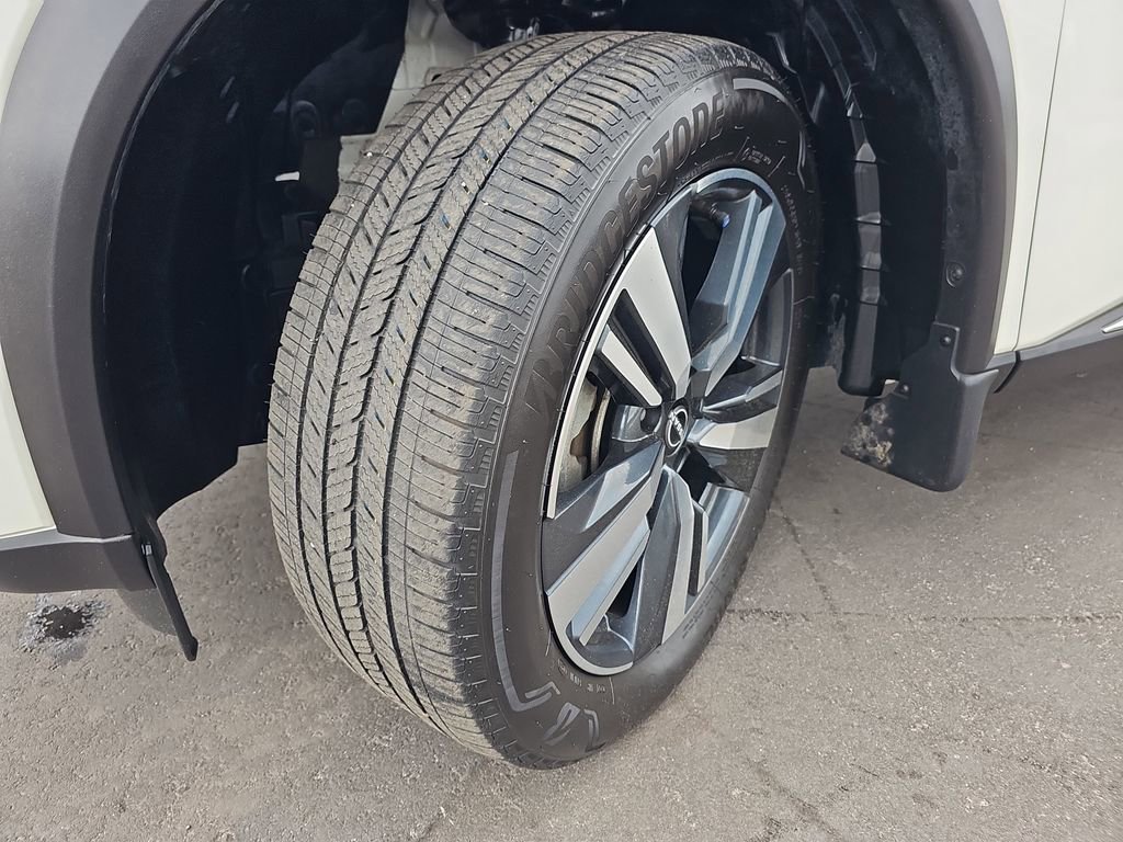 Used 2023 Nissan Rogue SL w/ SL Premium Package image 36