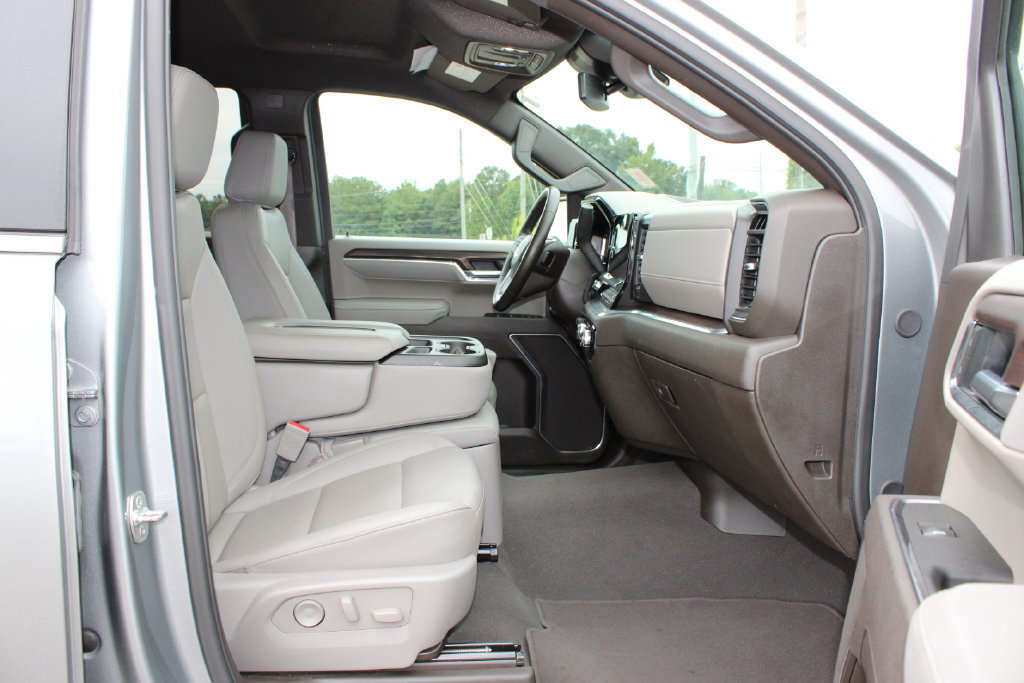 Used 2025 GMC Sierra 1500 SLT AWD/4WD image 9