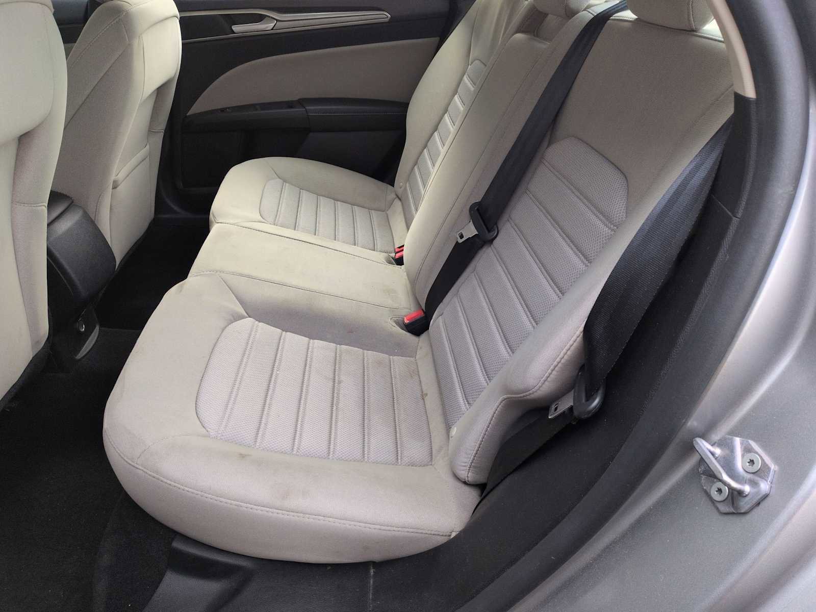 Used 2020 Ford Fusion S FWD image 18