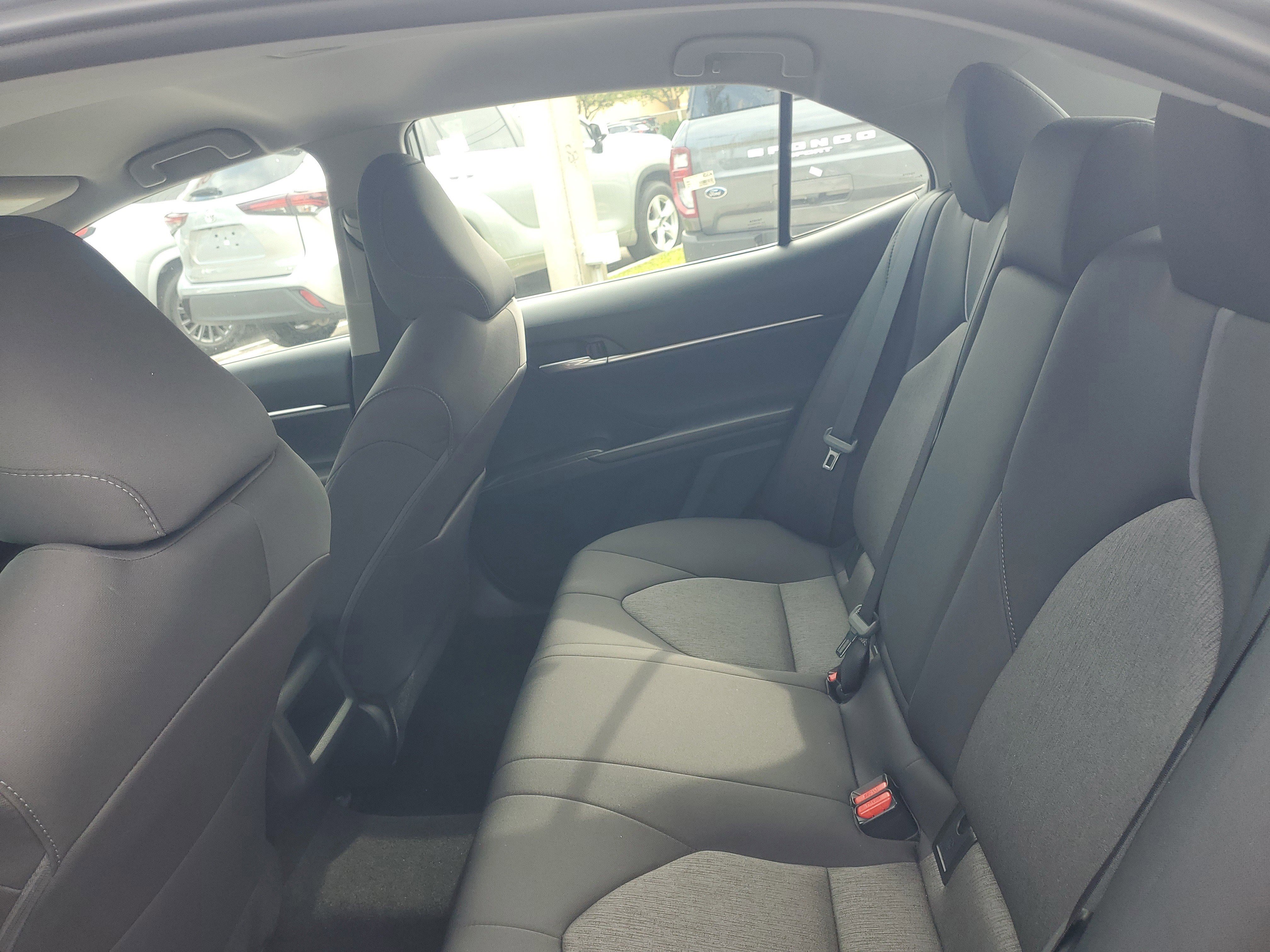 Used 2023 Toyota Camry LE FWD image 11