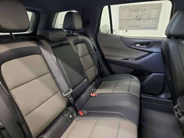 New 2026 Chevrolet Equinox LT w/ Convenience Package II FWD image 40