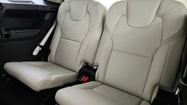 New 2026 Volvo XC90 T8 Ultra w/ Protection Package Premier AWD/4WD image 35