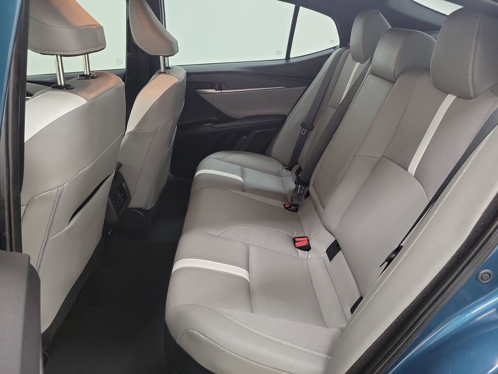 Used 2025 Toyota Camry SE w/ Convenience Package image 13