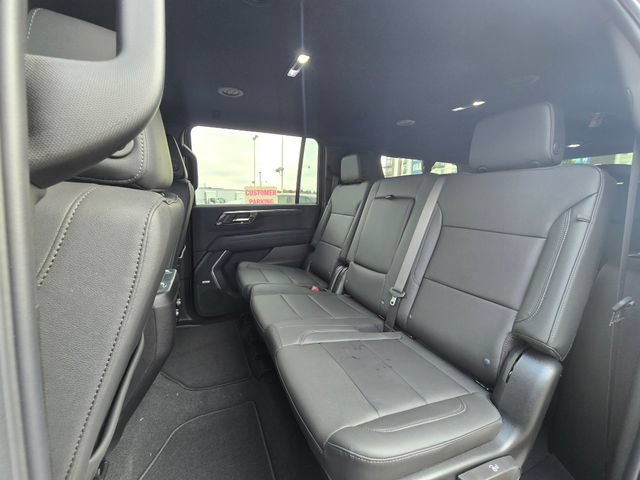New 2026 Chevrolet Suburban LT w/ Comfort Package AWD/4WD image 17
