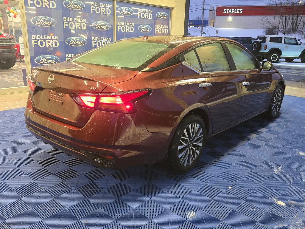 Used 2024 Nissan Altima 2.5 SV image 6