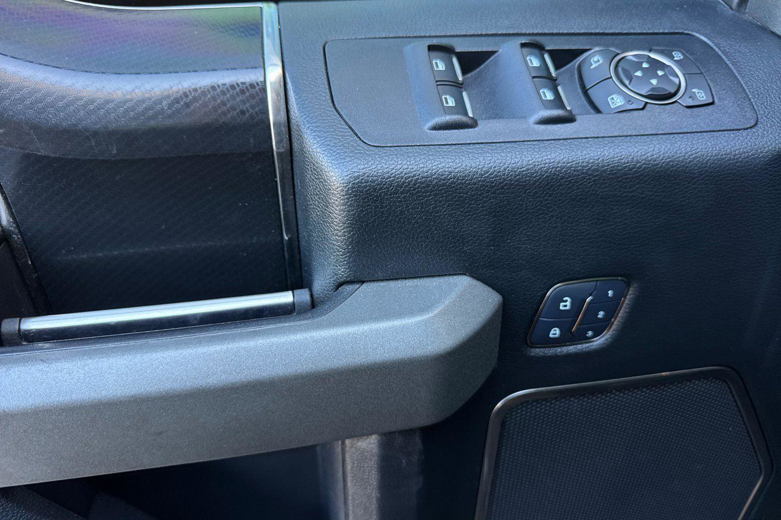 Used 2017 Ford F150 Raptor w/ Equipment Group 802A Luxury image 10