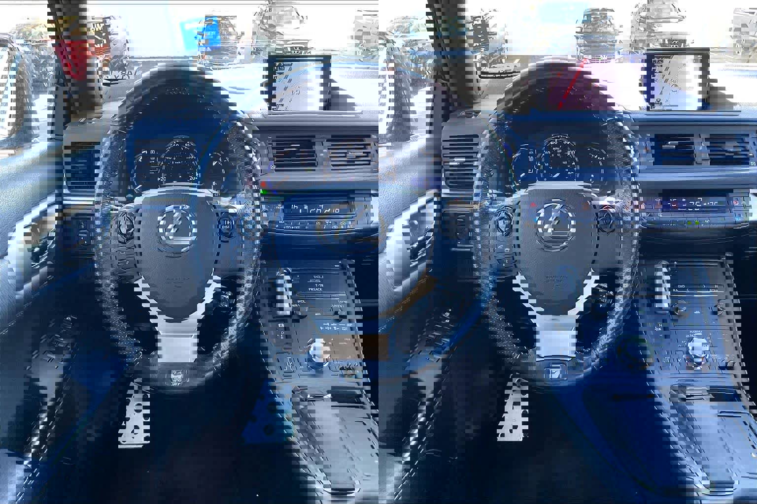 Used 2017 Lexus CT 200h image 8