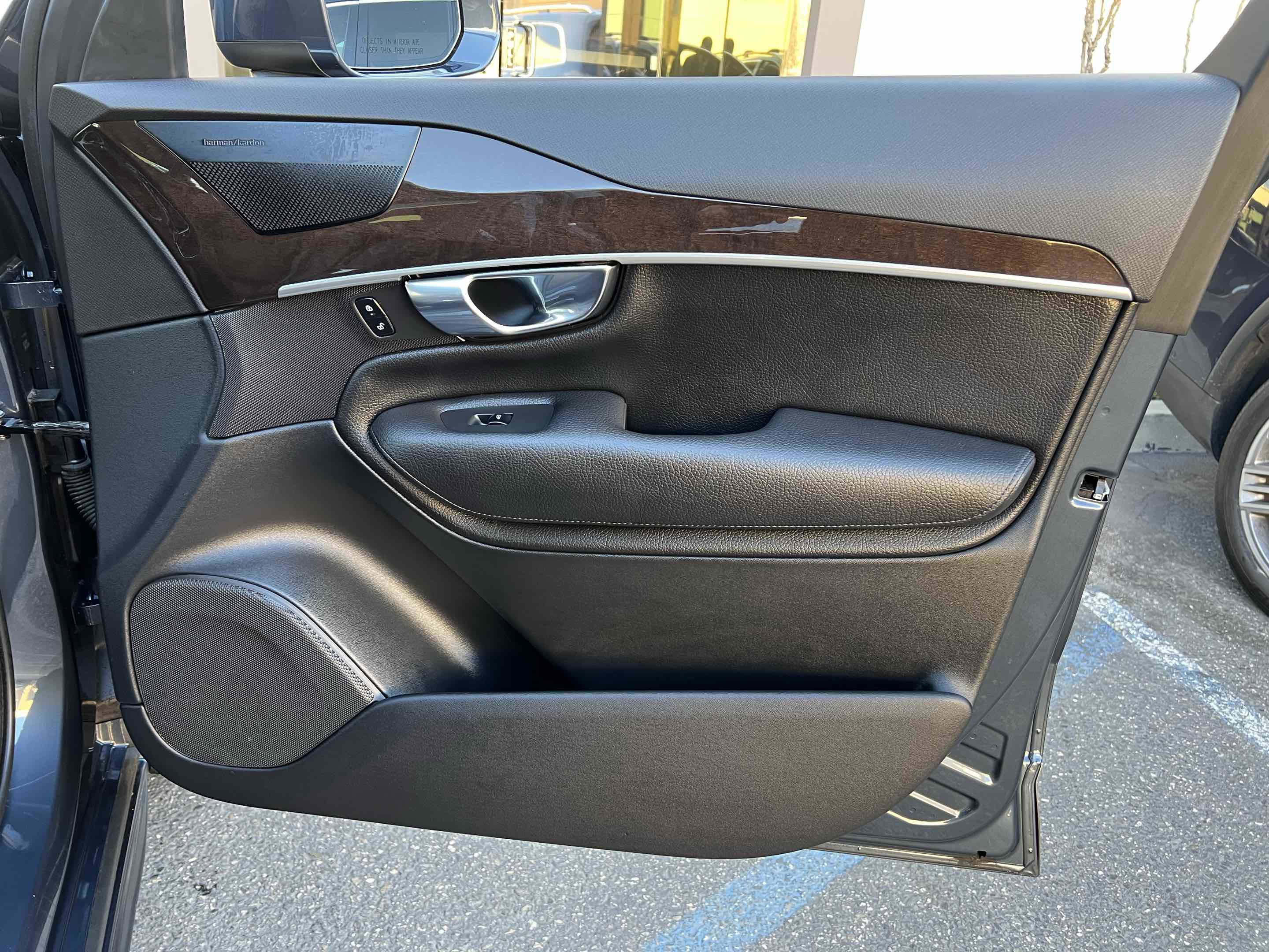 Used 2019 Volvo XC90 T6 Momentum w/ Advanced Package image 82