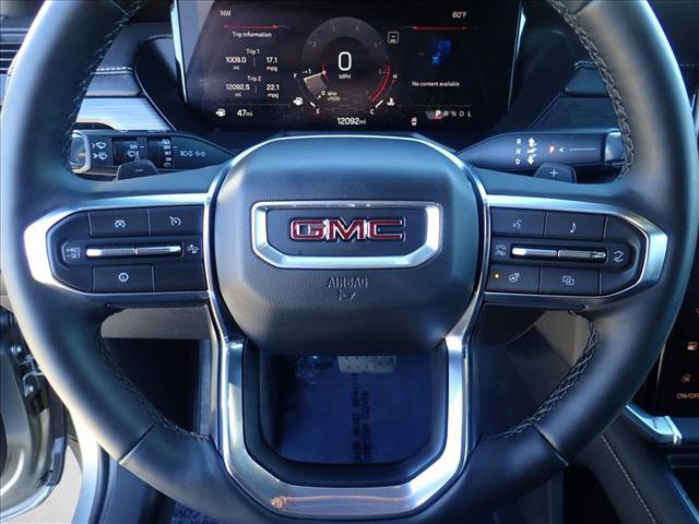 Used 2025 GMC Acadia Elevation image 13