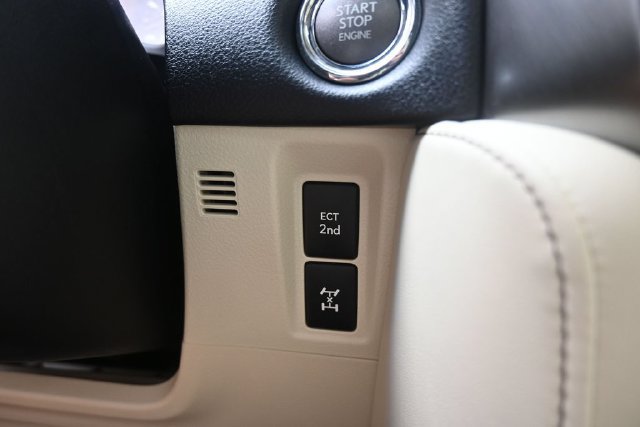 Used 2023 Lexus GX 460 Premium w/ Premium Plus Package AWD/4WD image 16
