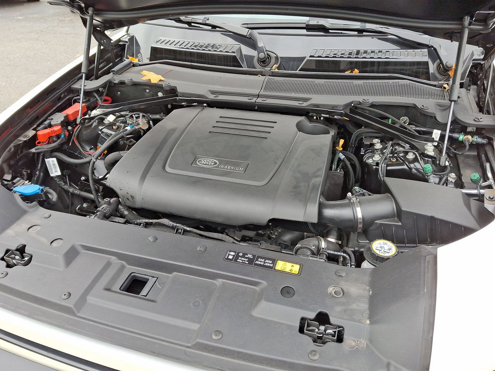 Used 2024 Land Rover Defender 110 S image 25