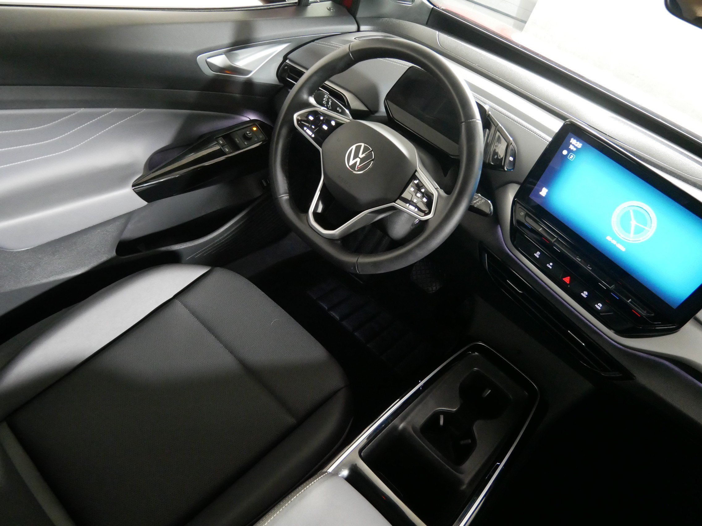 Certified 2023 Volkswagen ID.4 Pro S Plus AWD/4WD image 9