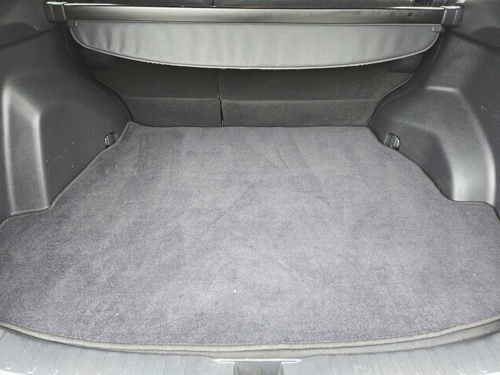 Used 2020 Toyota RAV4 LE image 31