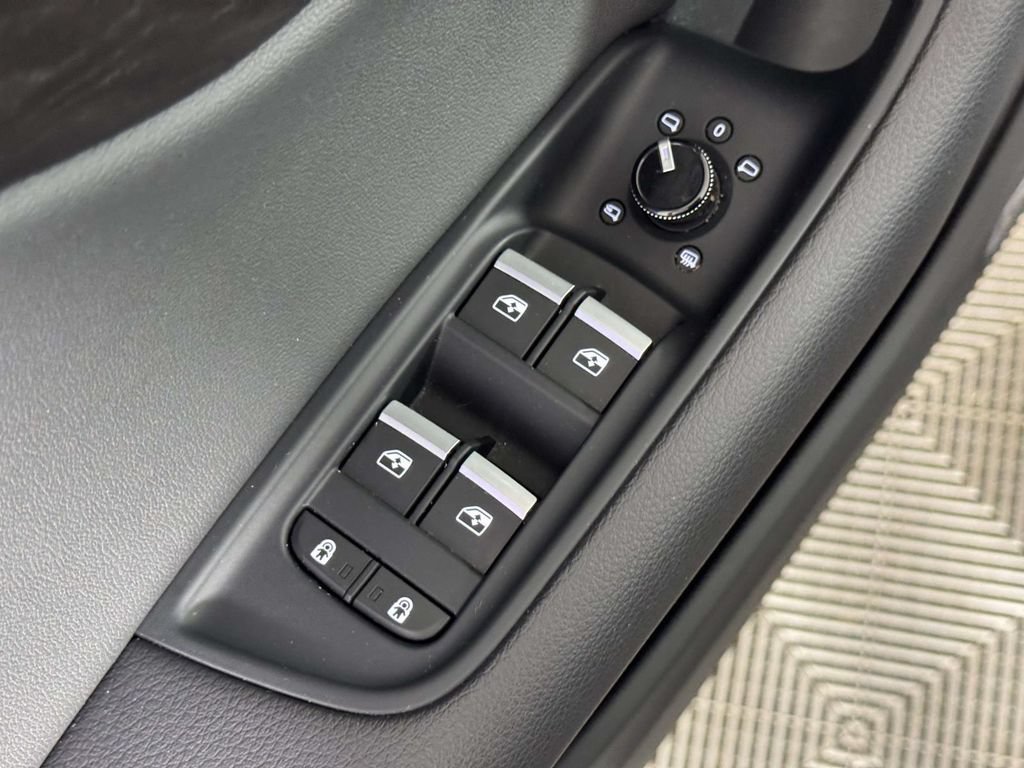Used 2021 Audi Q8 Premium Plus AWD/4WD image 18