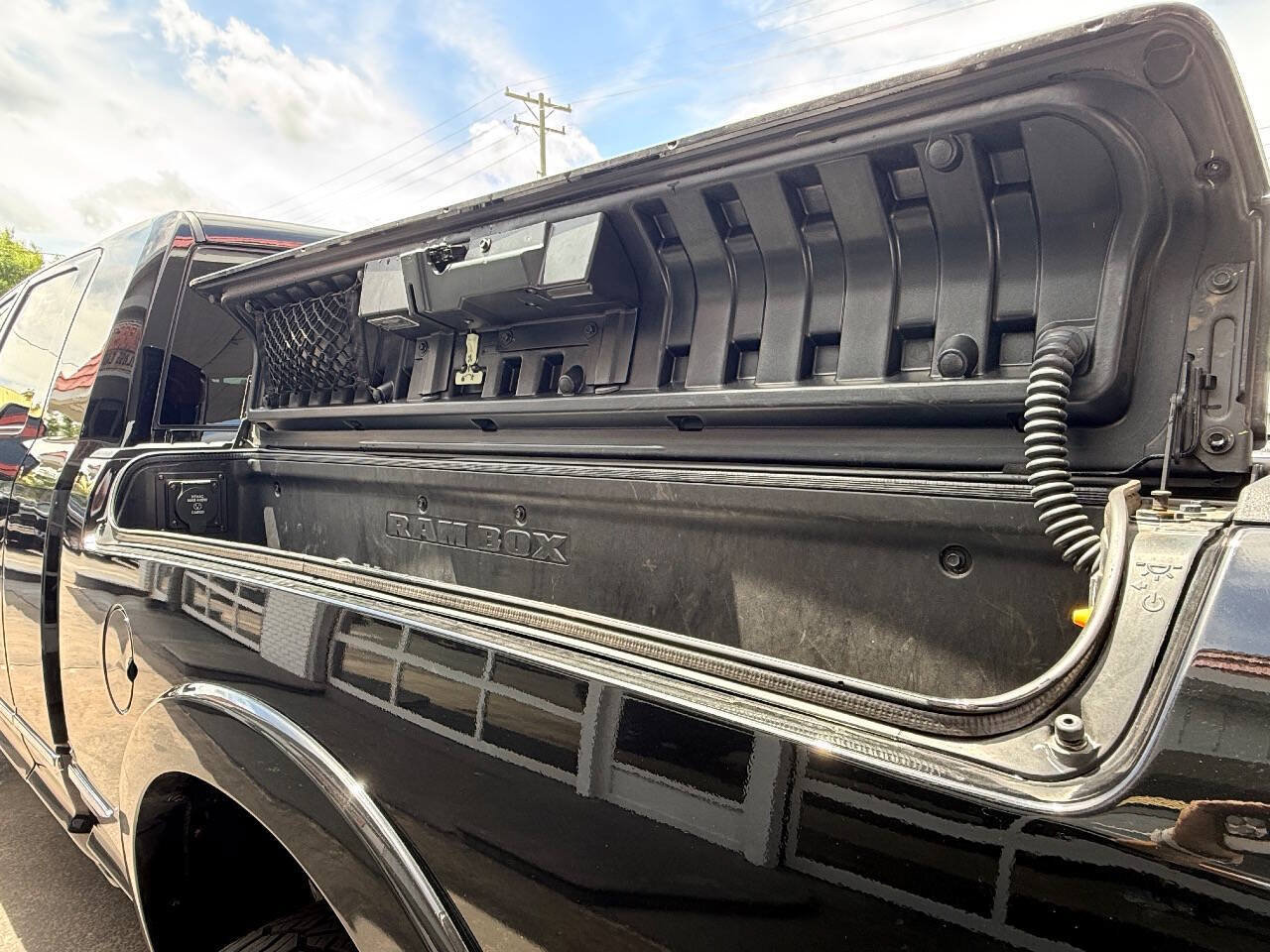 Used 2025 RAM 2500 Limited AWD/4WD image 11