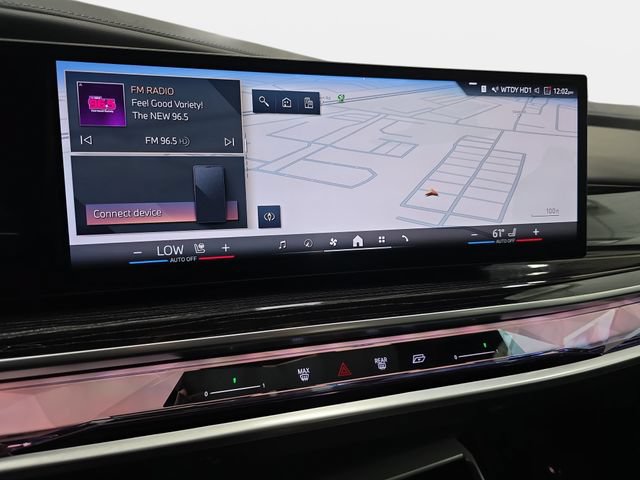 Used 2025 BMW 740i xDrive AWD/4WD image 16