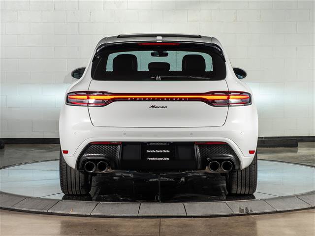 Certified 2025 Porsche Macan AWD/4WD image 10