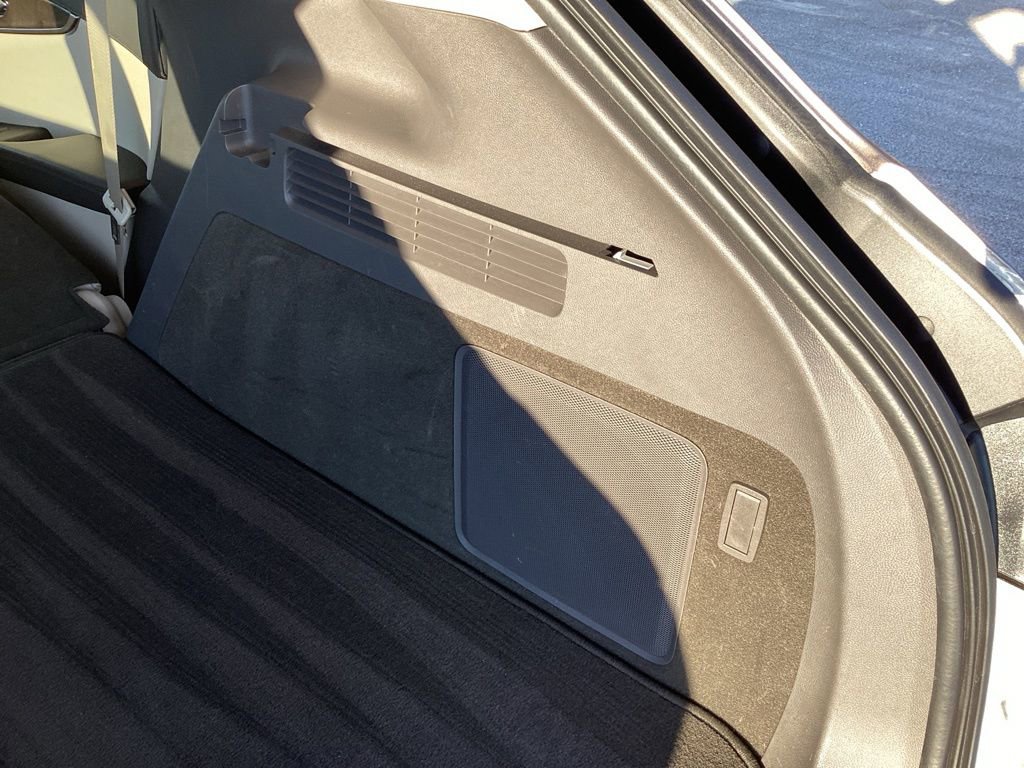 Used 2020 Lincoln Nautilus Reserve w/ Cargo Utility Package image 13