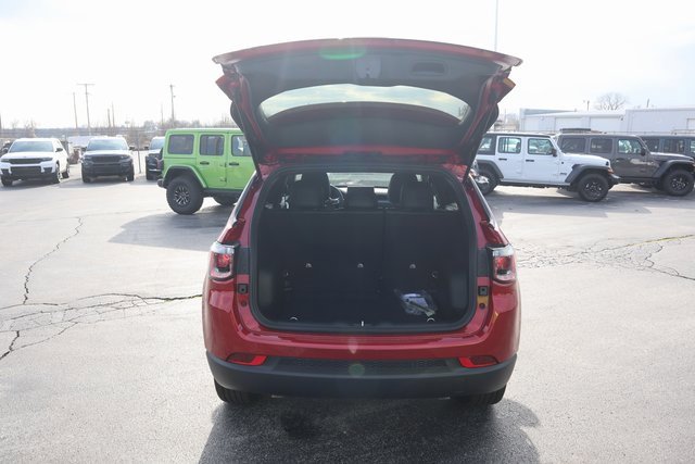 New 2026 Jeep Compass Latitude image 22