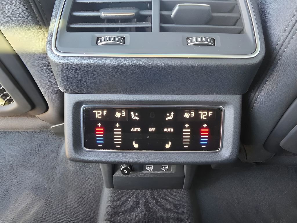 Used 2020 Audi e-tron Premium Plus image 30