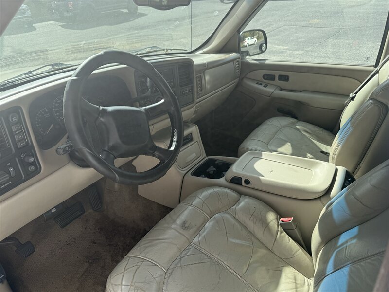 Used 2002 Chevrolet Suburban Z71 AWD/4WD image 8