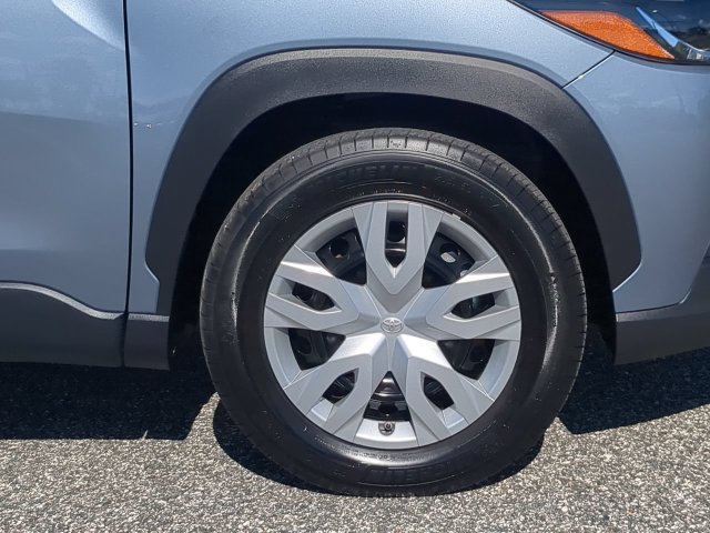 Certified 2025 Toyota Corolla Cross L FWD image 11