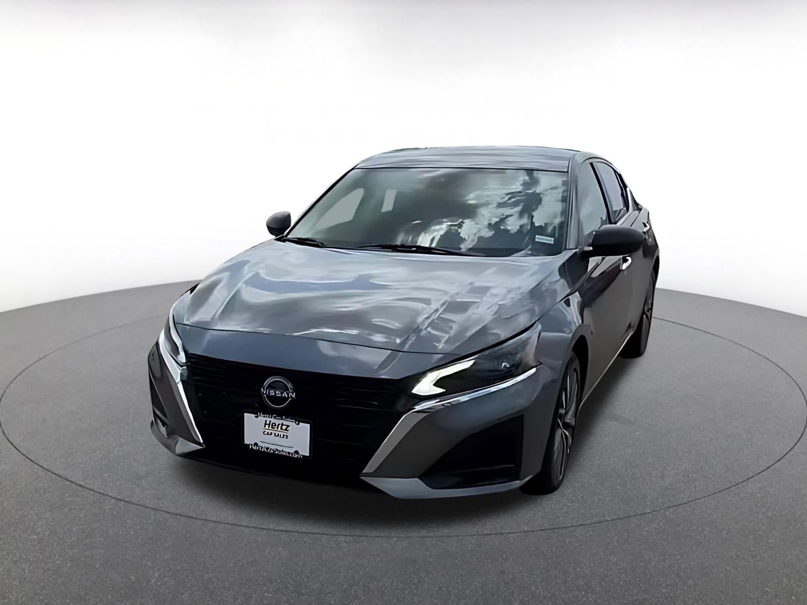 Used 2025 Nissan Altima 2.5 SV FWD image 7