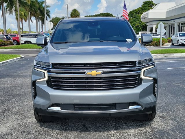 Used 2024 Chevrolet Suburban LT RWD image 8