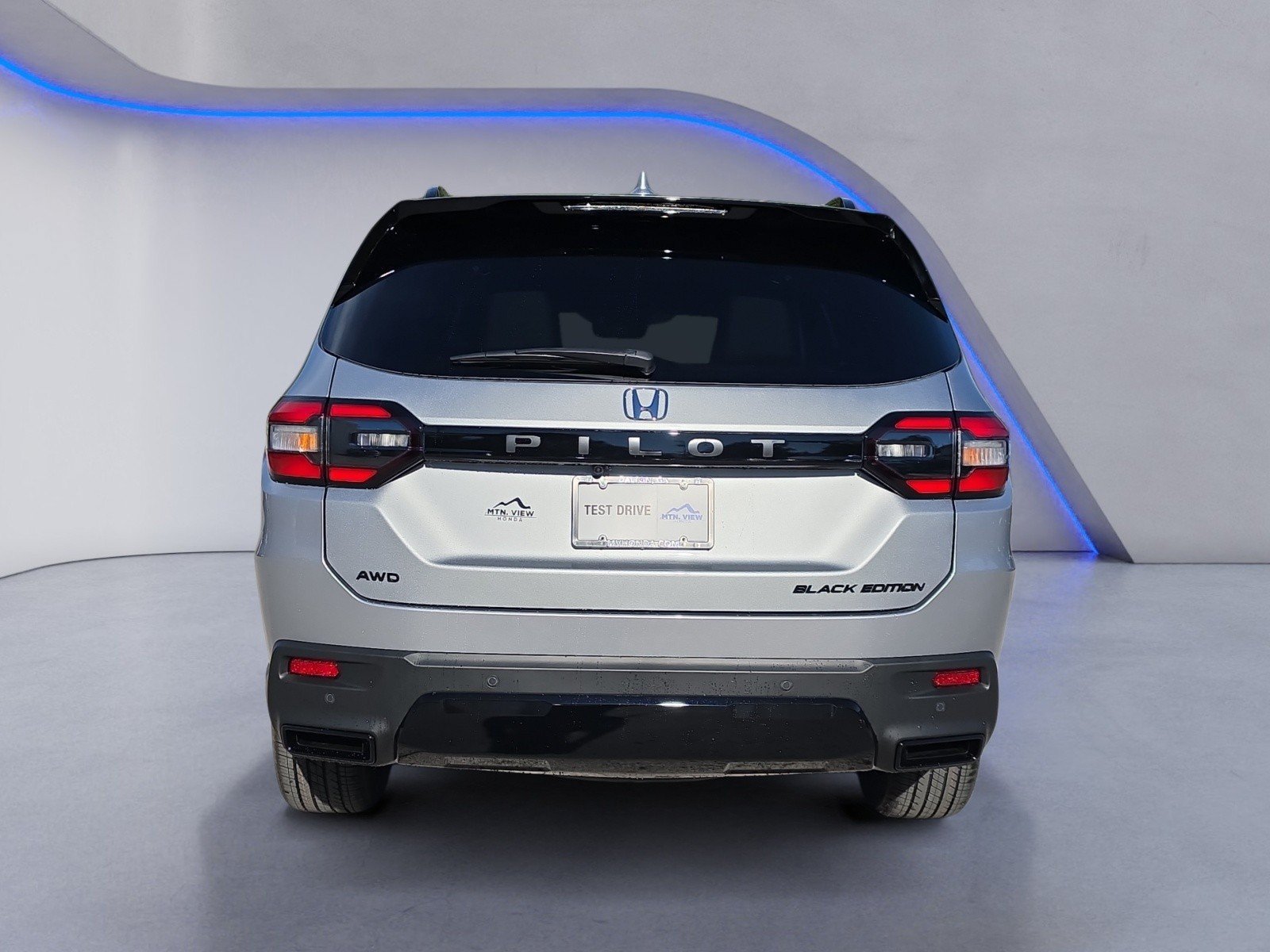 New 2026 Honda Pilot Black Edition image 4