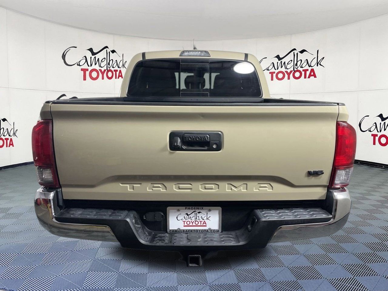 Used 2019 Toyota Tacoma TRD Off-Road image 7