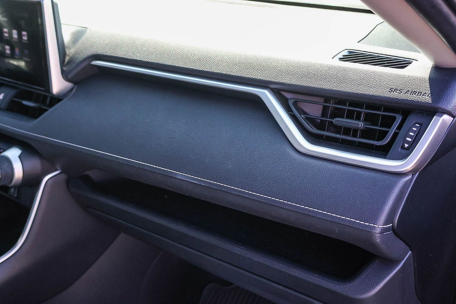 Used 2024 Toyota RAV4 XLE w/ Convenience Package image 19