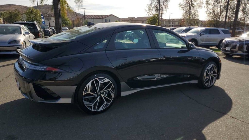 New 2025 Hyundai Ioniq 6 SEL image 5