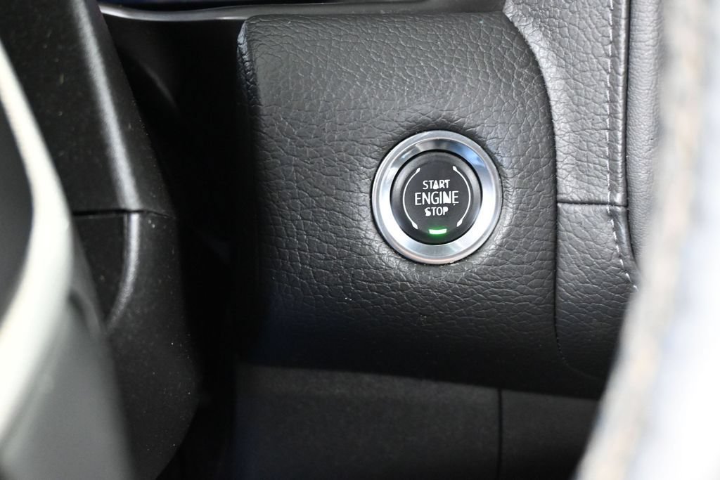 Used 2024 GMC Yukon XL Denali RWD image 37