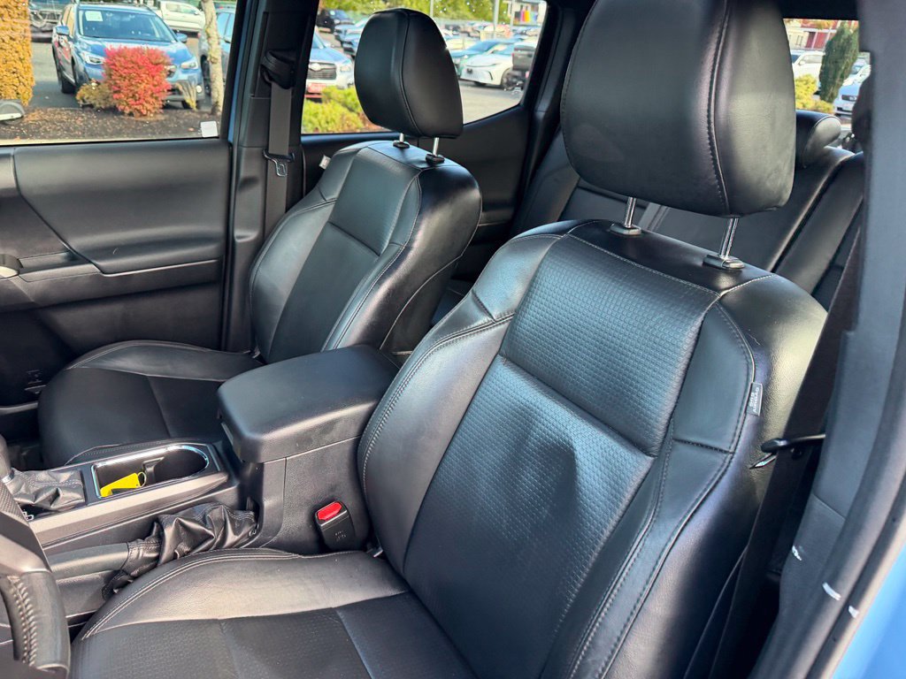 Used 2019 Toyota Tacoma TRD Sport AWD/4WD image 14