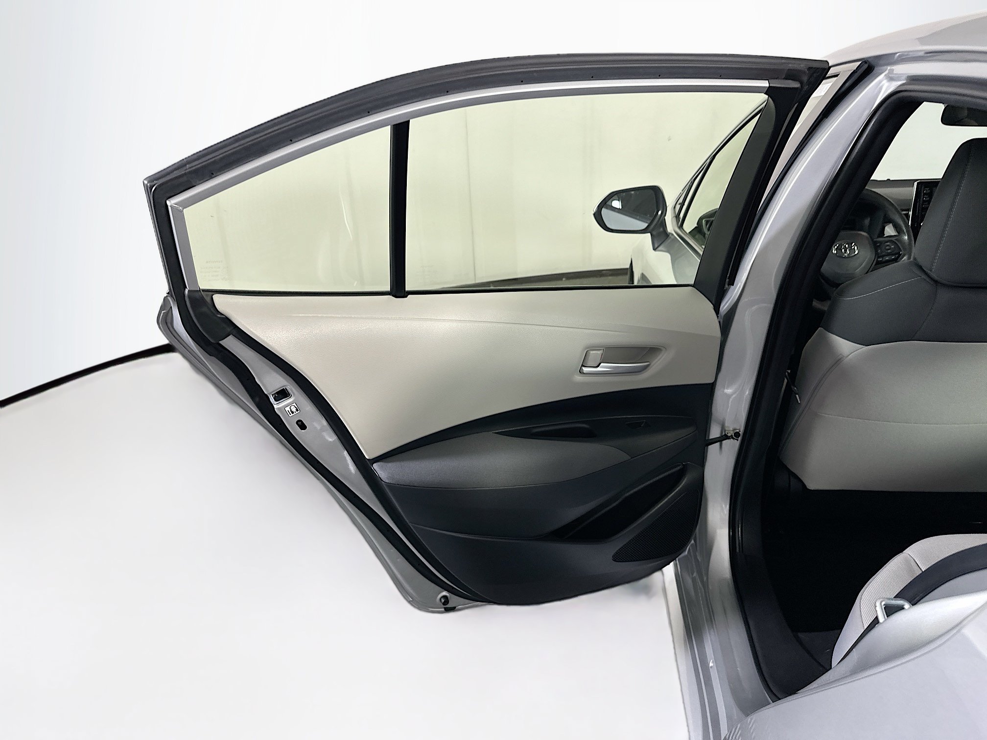 Used 2020 Toyota Corolla LE FWD image 24