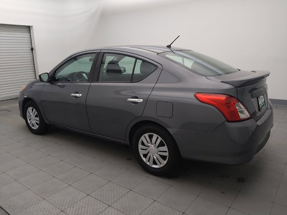 Used 2019 Nissan Versa SV FWD image 3