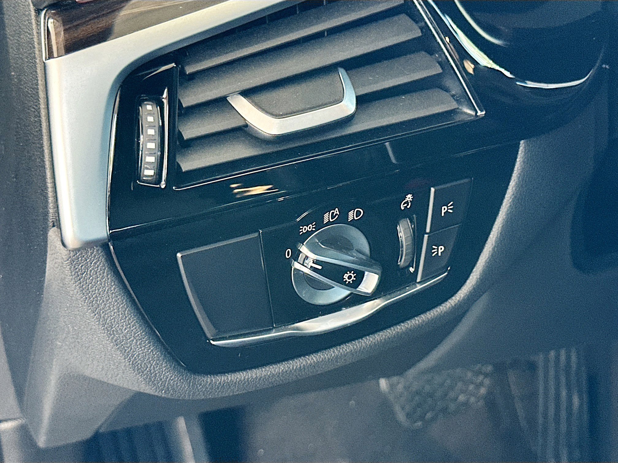 Certified 2023 BMW 540i w/ Premium Package image 10